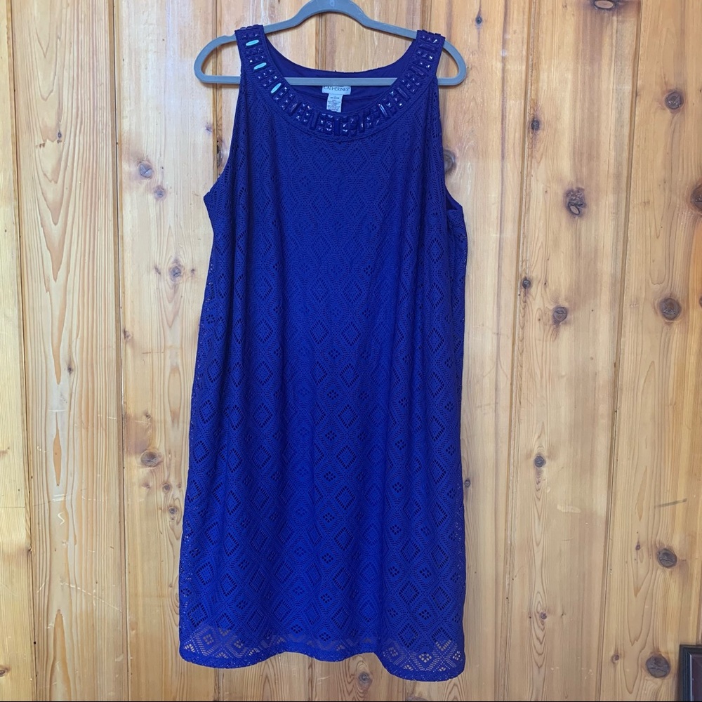 Fully lined blue dress. Perfect for a wedding or other dressy event.